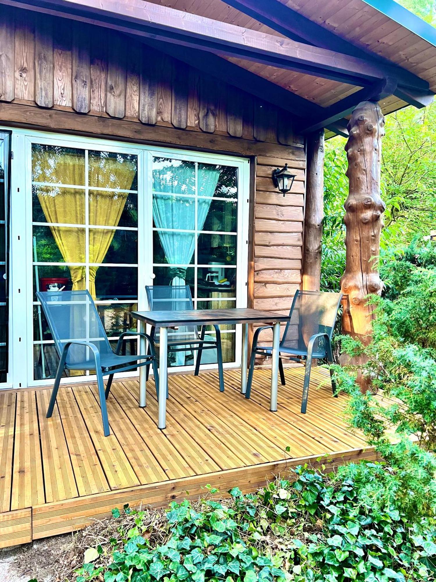 Holzhaus Baerenhoehle Am Wald Und See Нойрупин Екстериор снимка