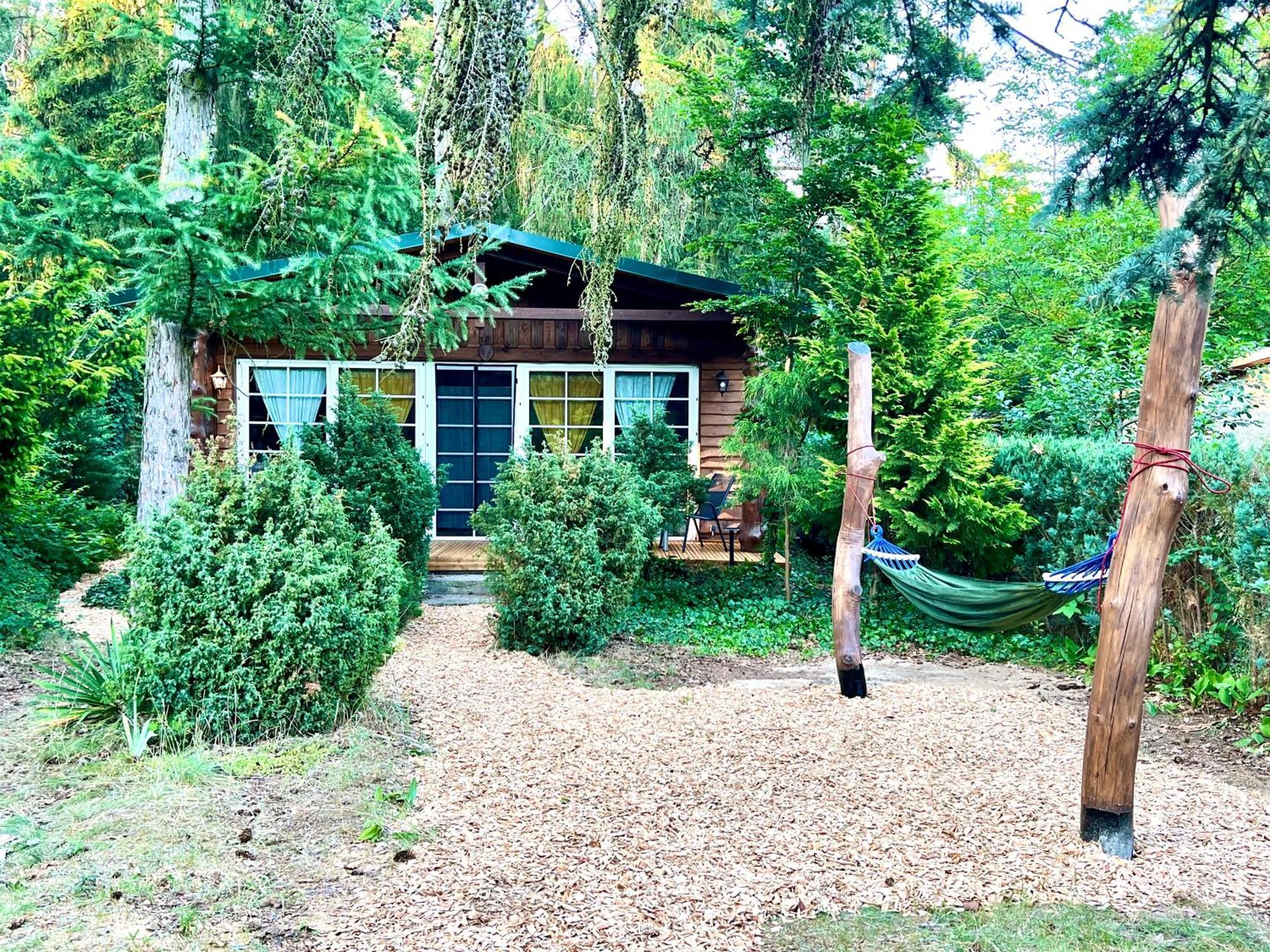 Holzhaus Baerenhoehle Am Wald Und See Нойрупин Екстериор снимка